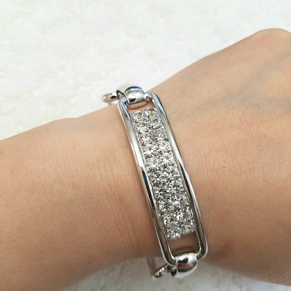 Rhinestone Fashion Bangle Bracelet